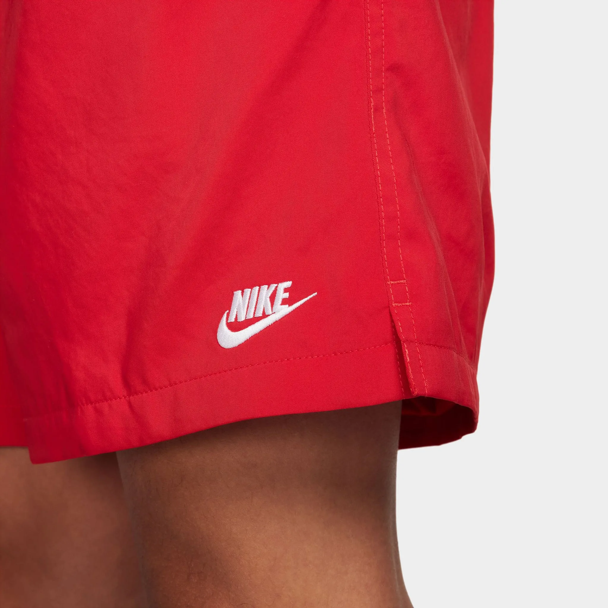 Nike Club Flow Shorts University Red / White
