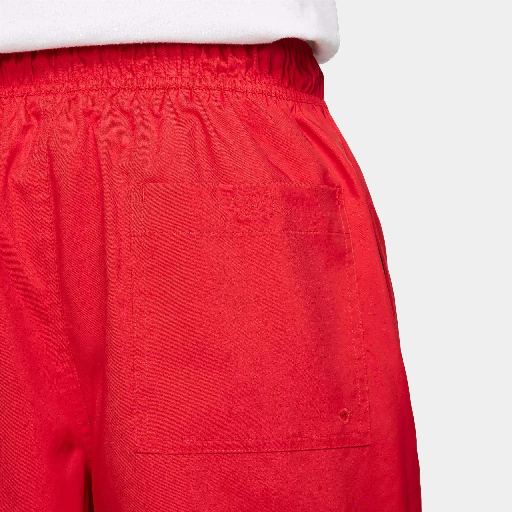 Nike Club Flow Shorts University Red / White