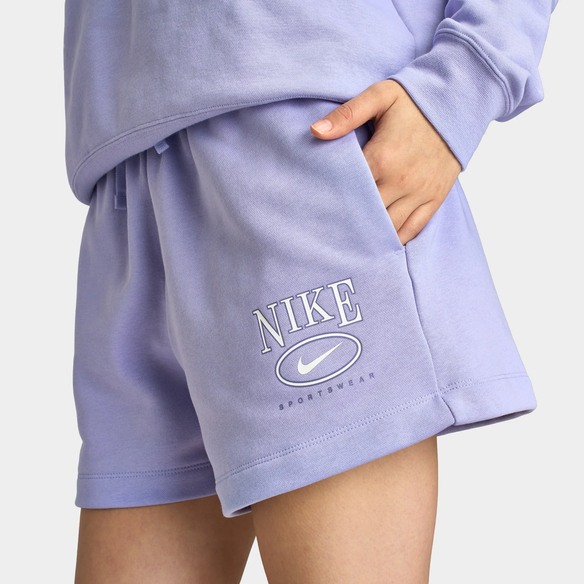 Nike Sportswear Women's Club Fleece Mid Rise 4" Graphic Shorts / Lilac Ice