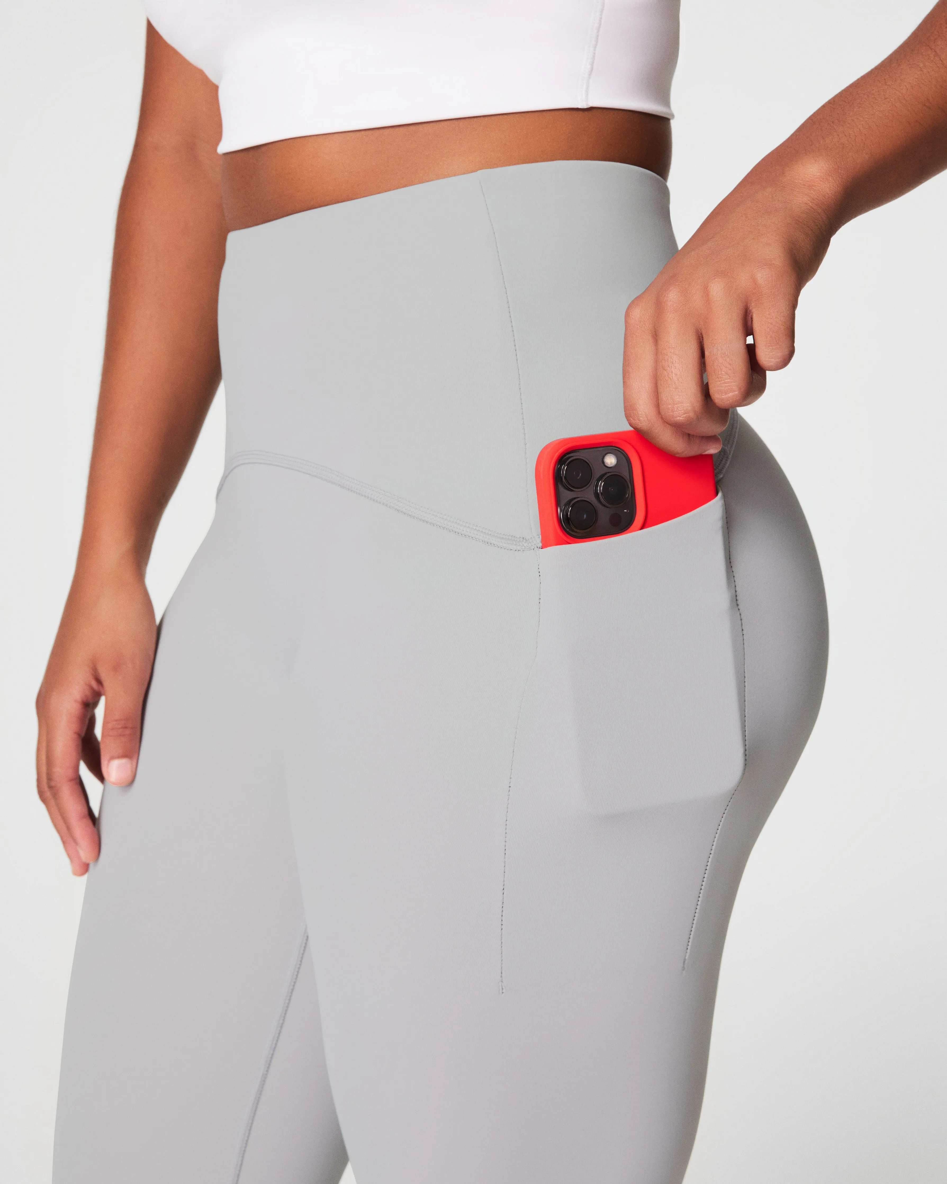SPANXshape™ Booty Boost® Side Pocket Leggings