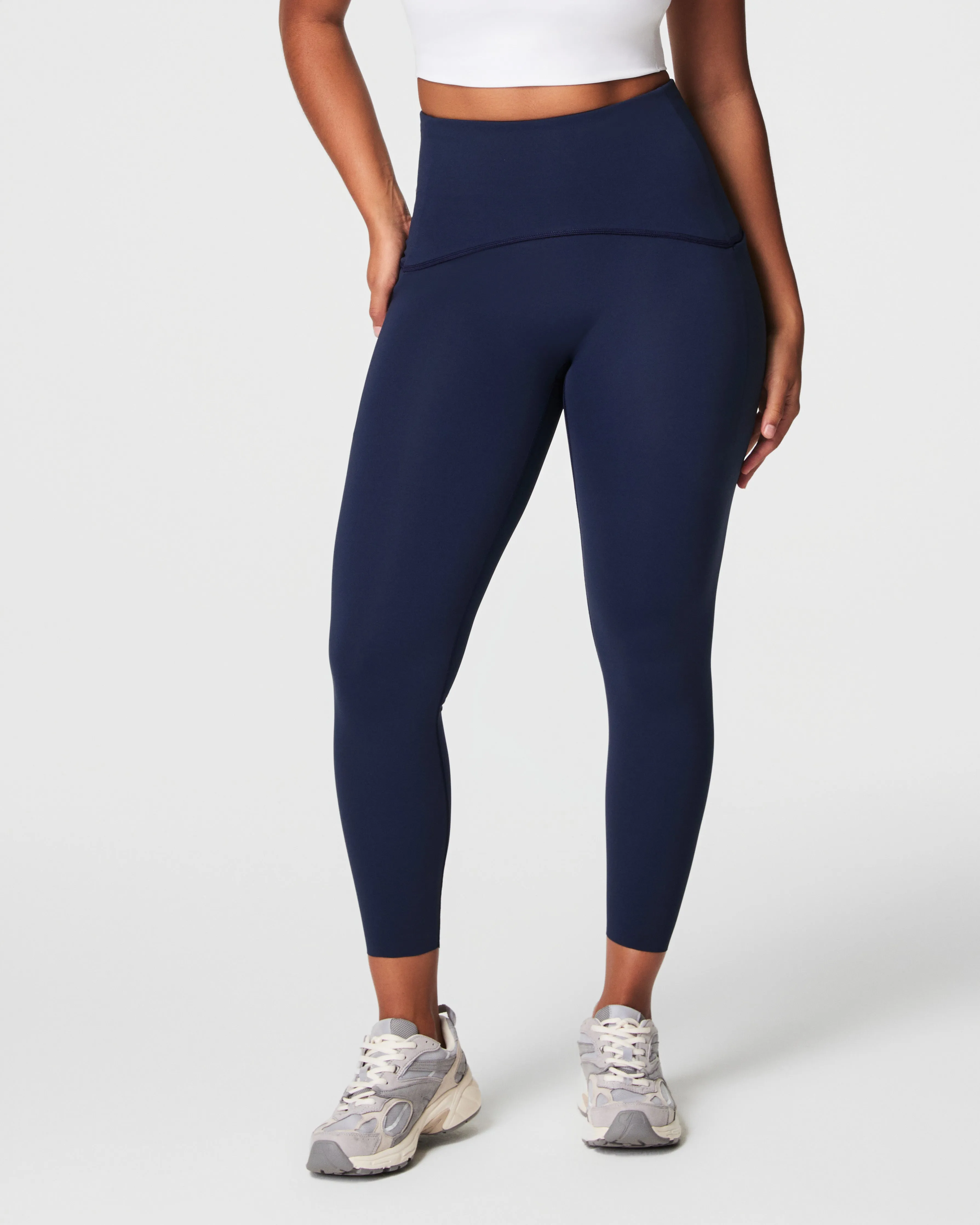 SPANXshape™ Booty Boost® Side Pocket Leggings