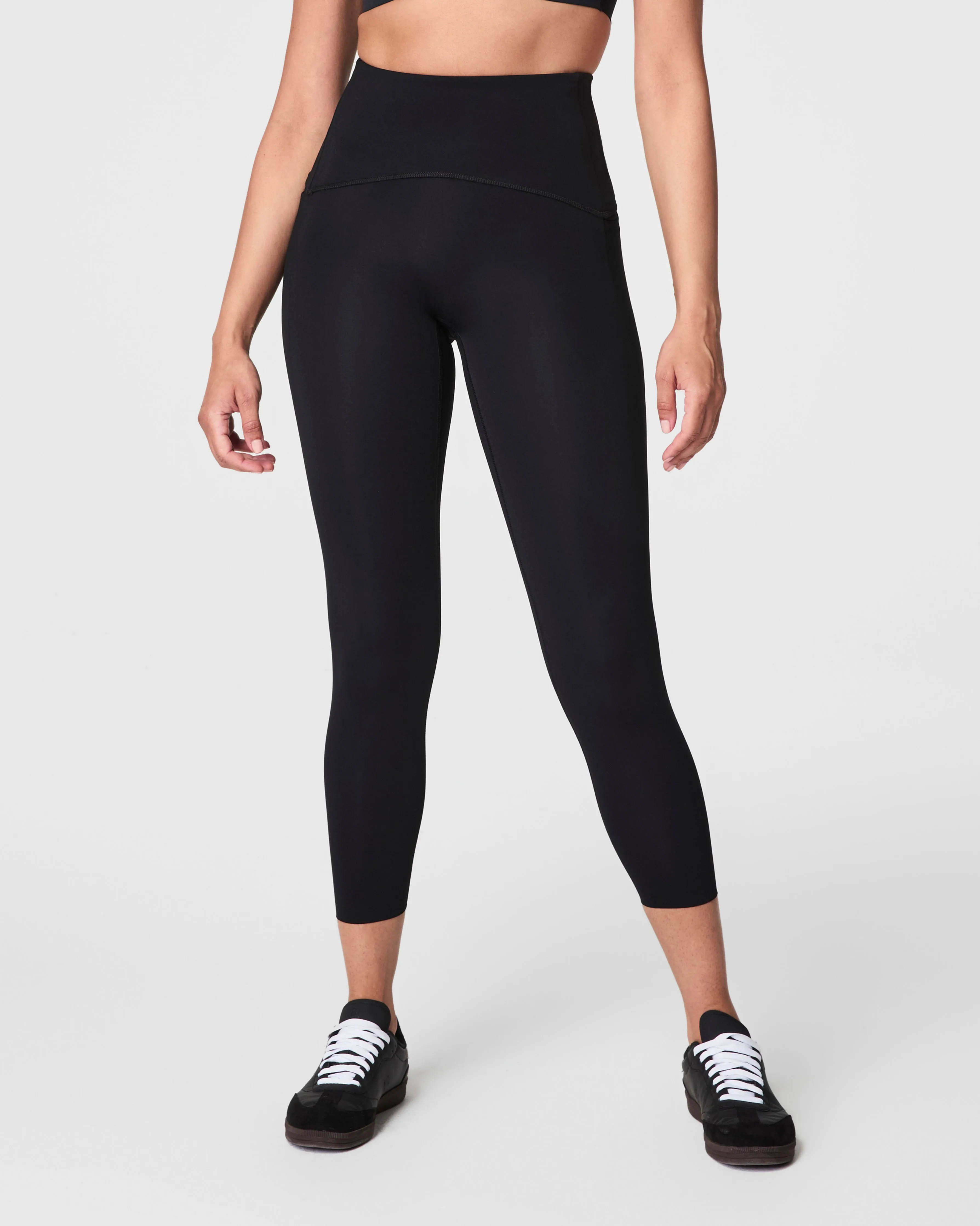 SPANXshape™ Booty Boost® Side Pocket Leggings