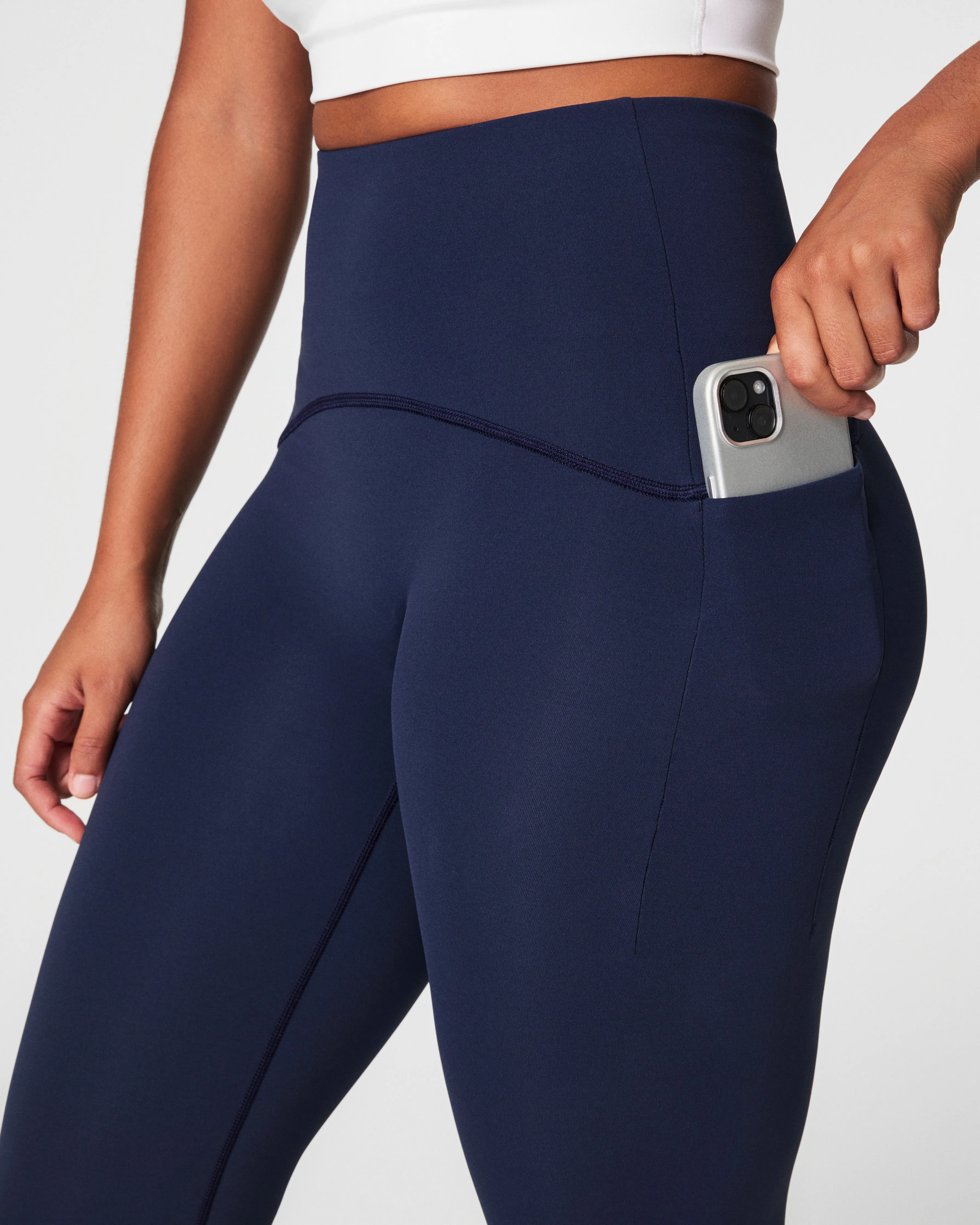 SPANXshape™ Booty Boost® Side Pocket Leggings