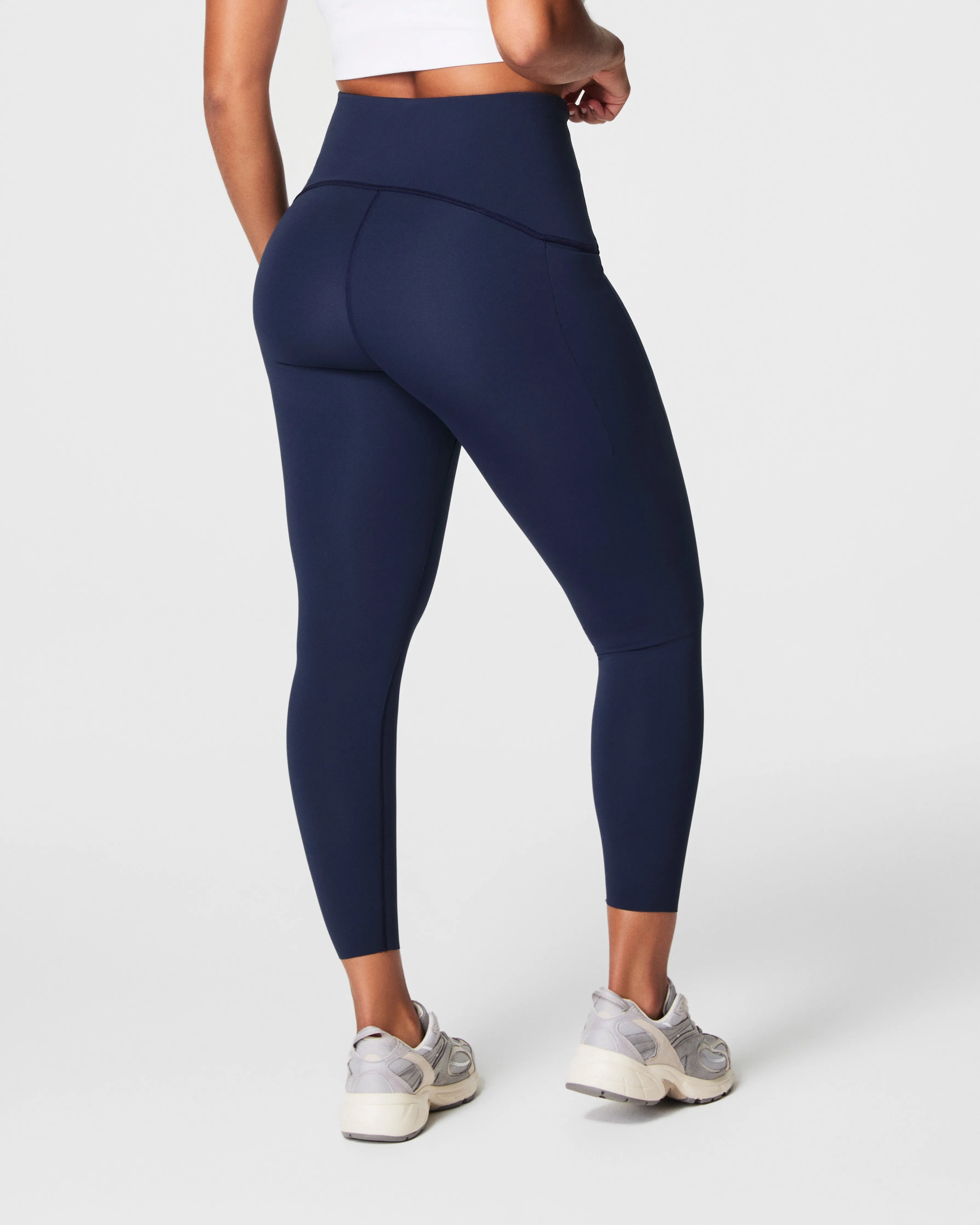 SPANXshape™ Booty Boost® Side Pocket Leggings