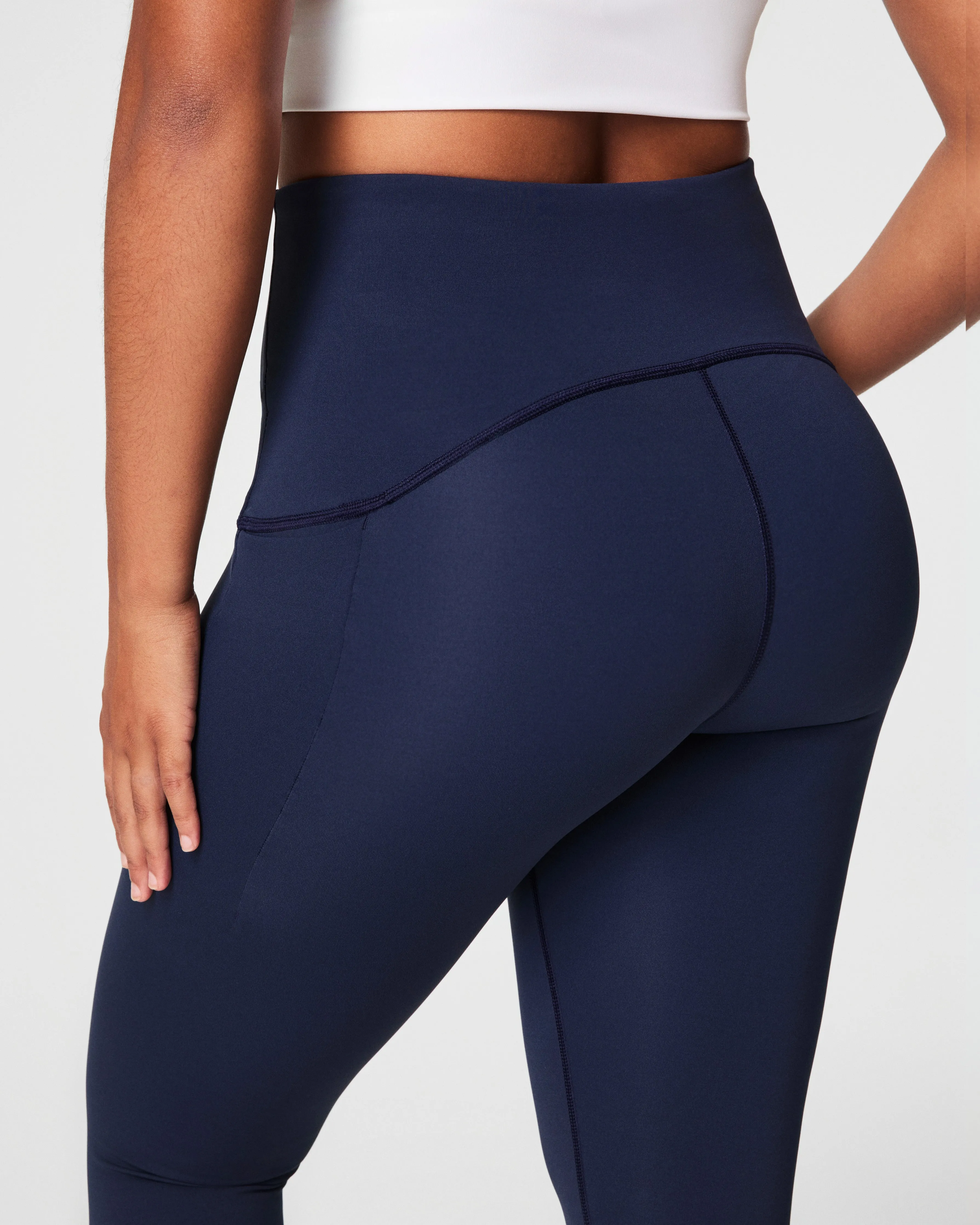 SPANXshape™ Booty Boost® Side Pocket Leggings