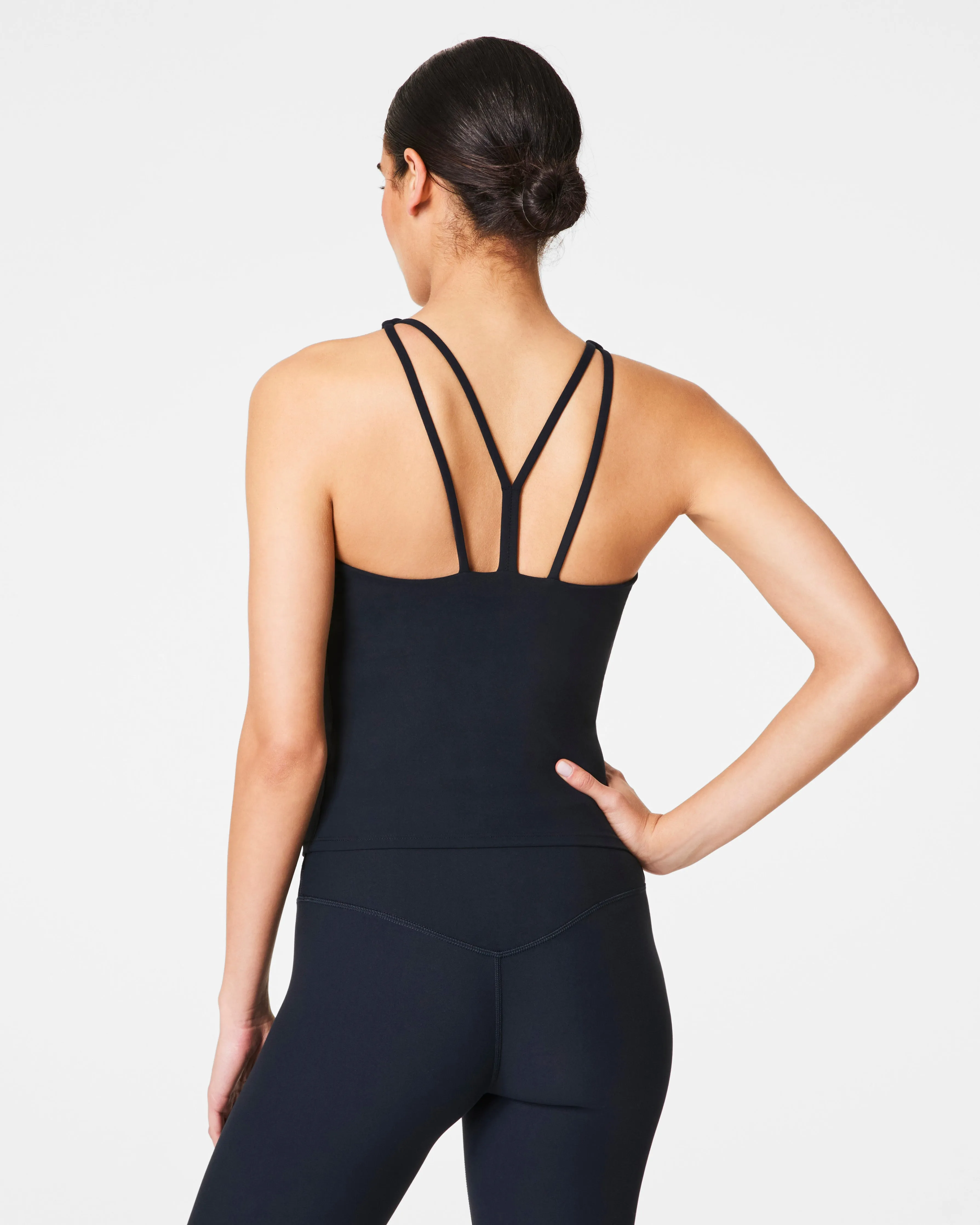 SPANXsmooth™ OnForm High Neck Shelf Tank