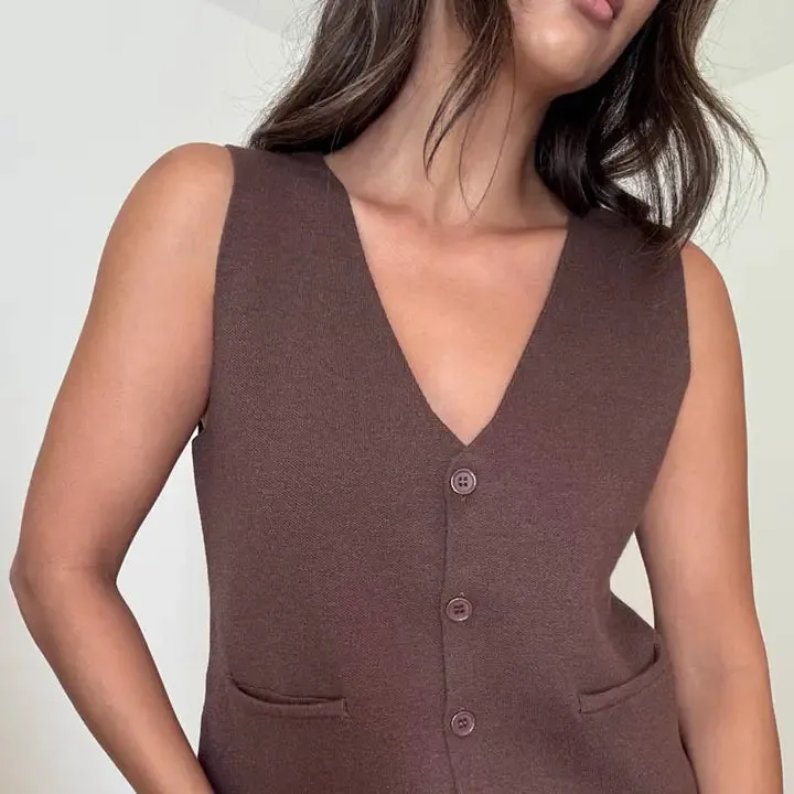 V NECK VEST